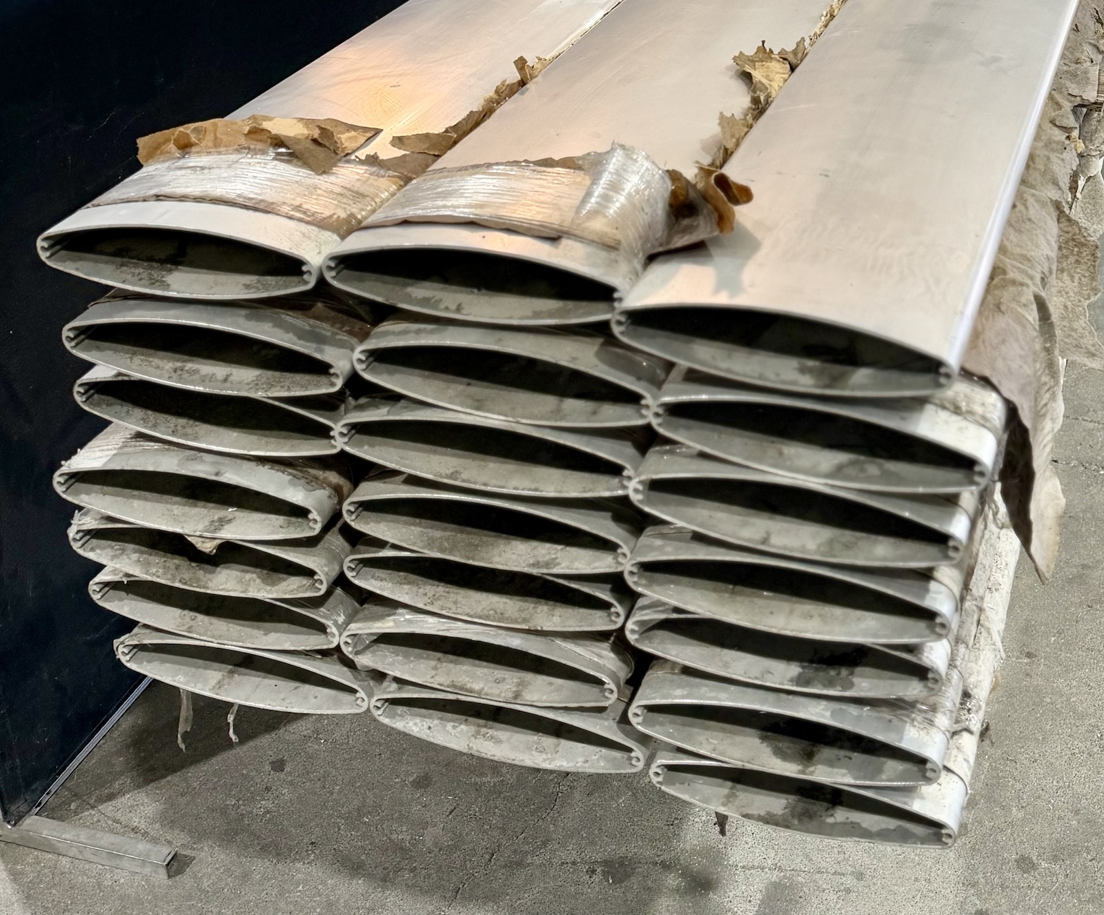 8-inch aluminum airfoil extrusion